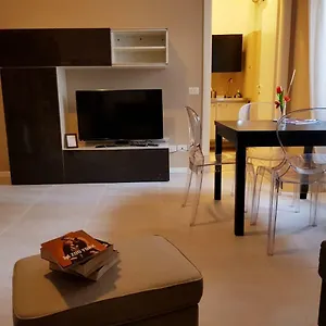 Apartament Casablanca, Mediolan